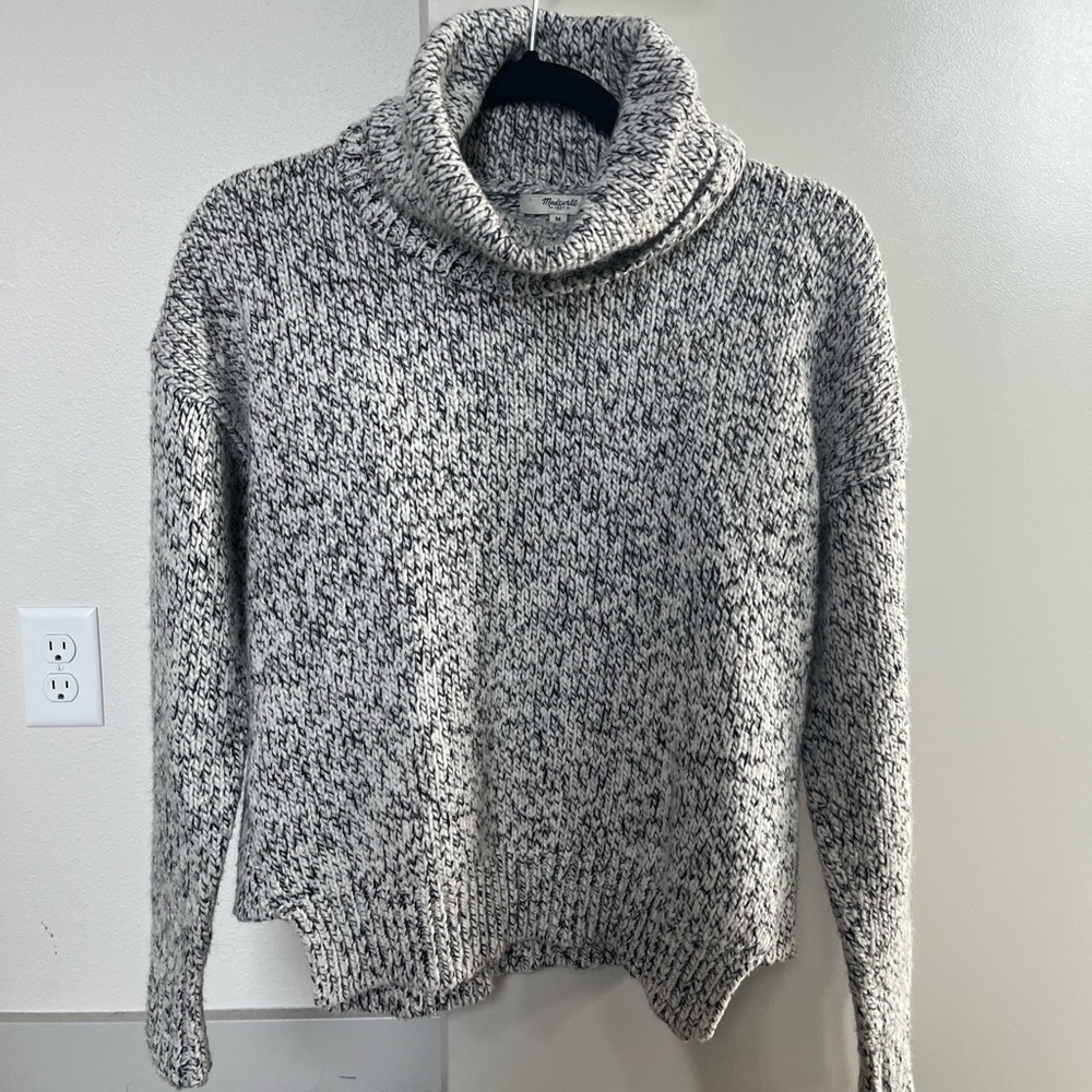 Thick cozy Madewell turtleneck sweater